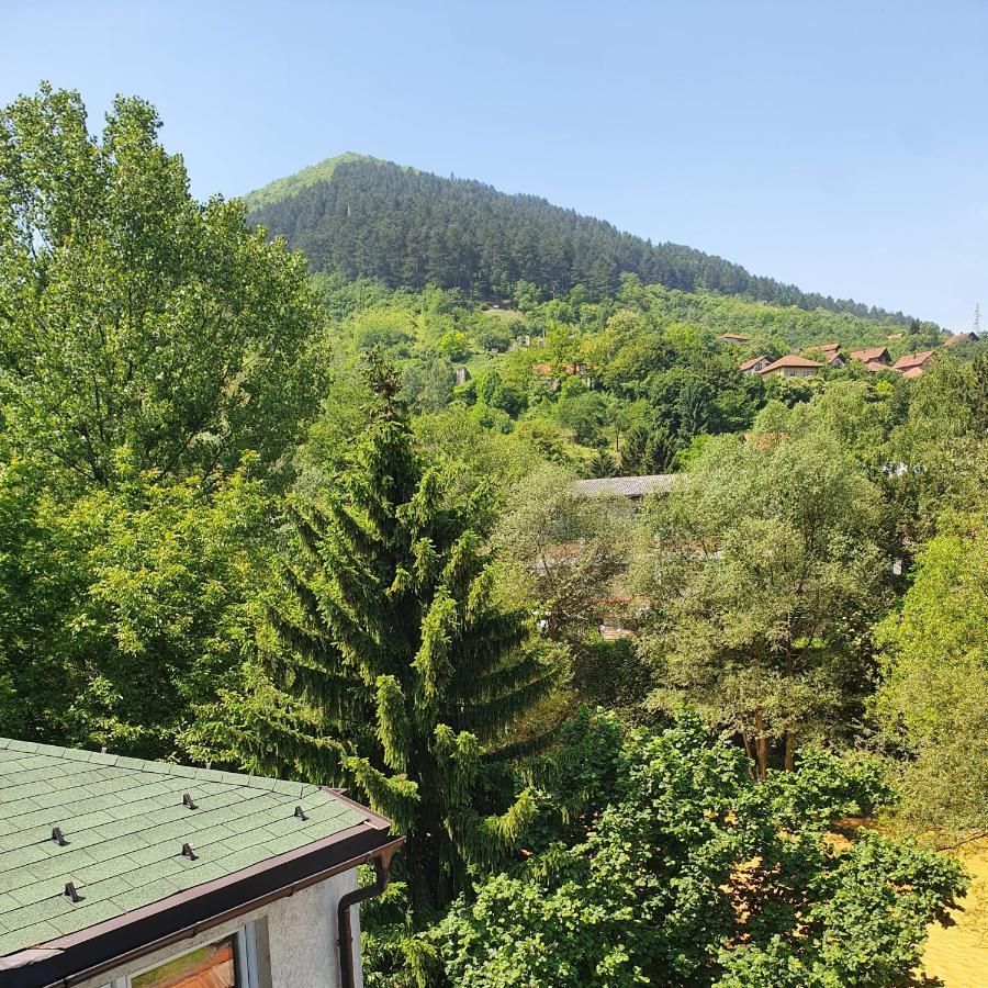 Apartments Arna Visoko Exterior foto
